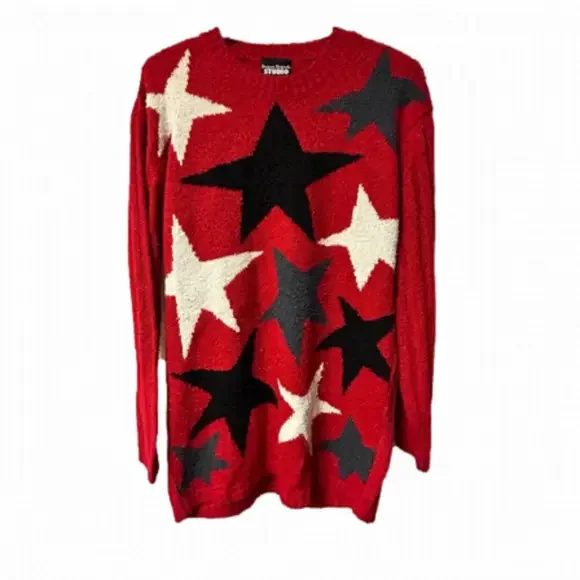 Star Sweater! Pit to Pit is 21”, Length is 29” - Picture 2 of 3